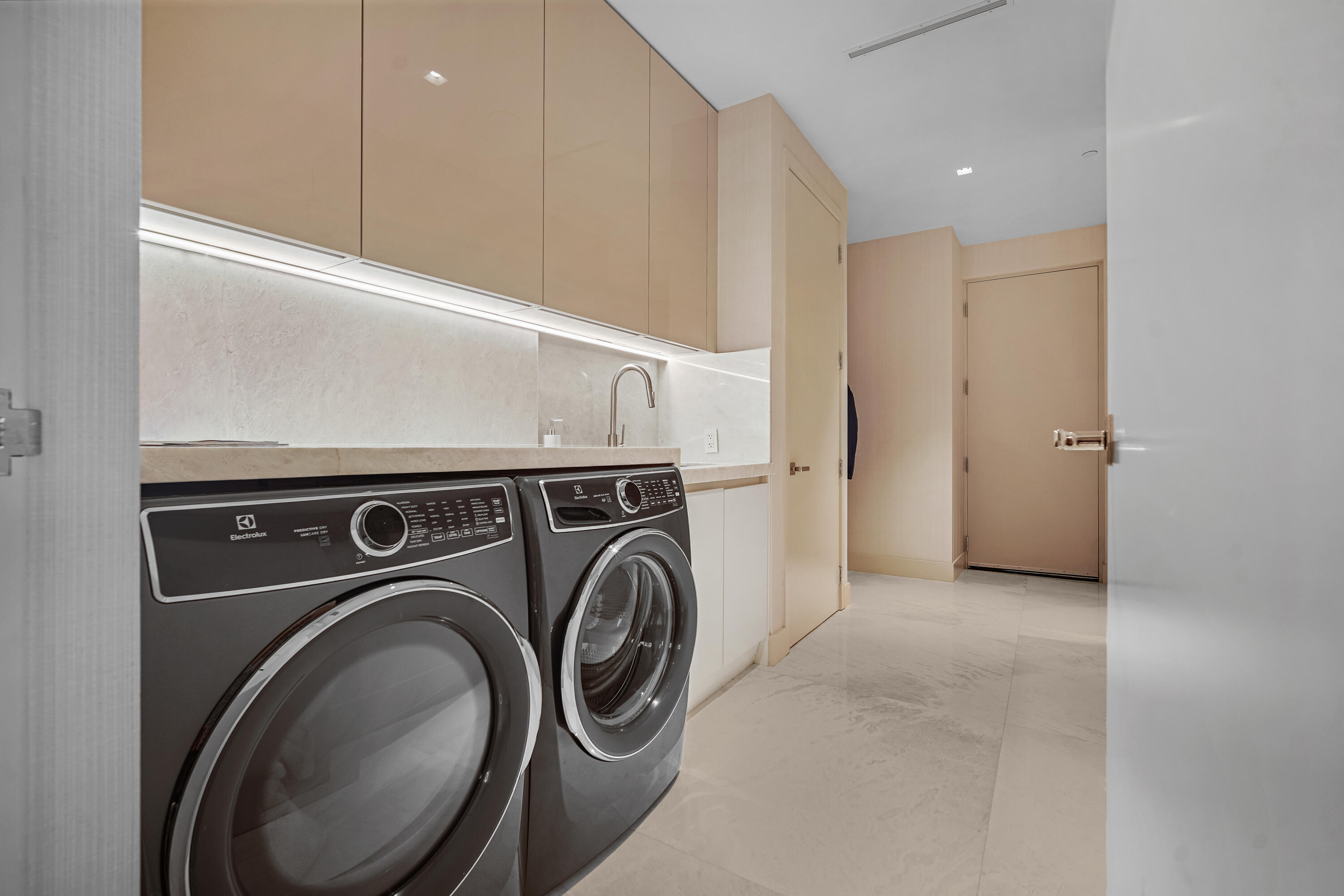 725 S Ocean #206 Boca Raton, FL 33432