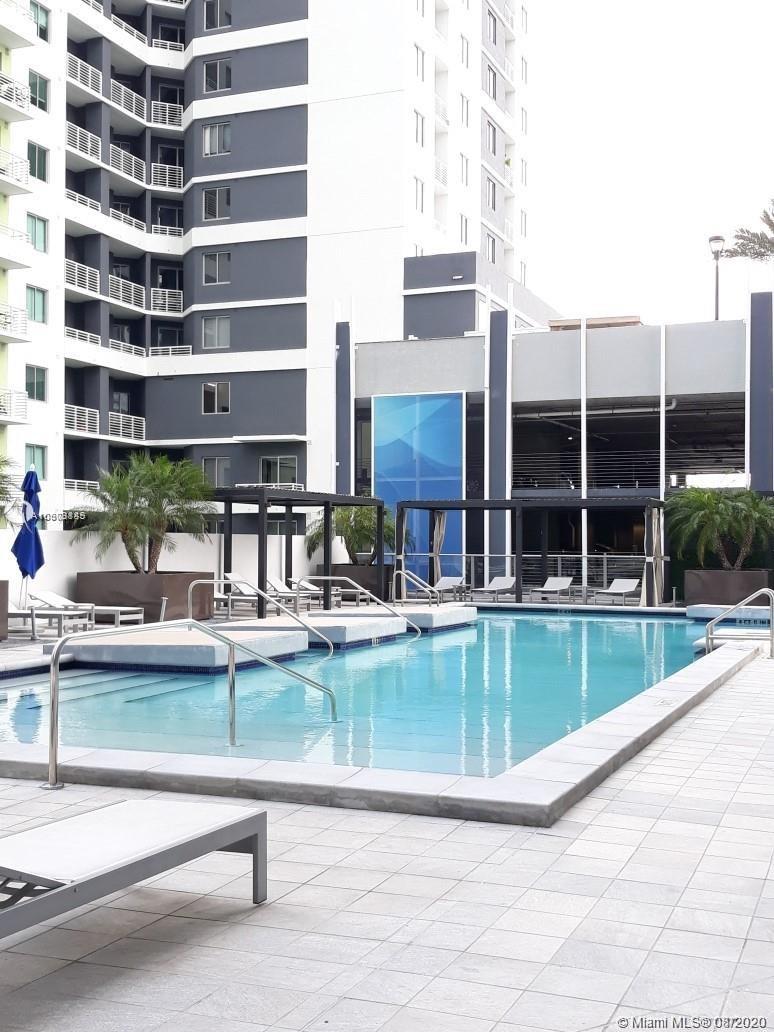 image Brickell Ten9