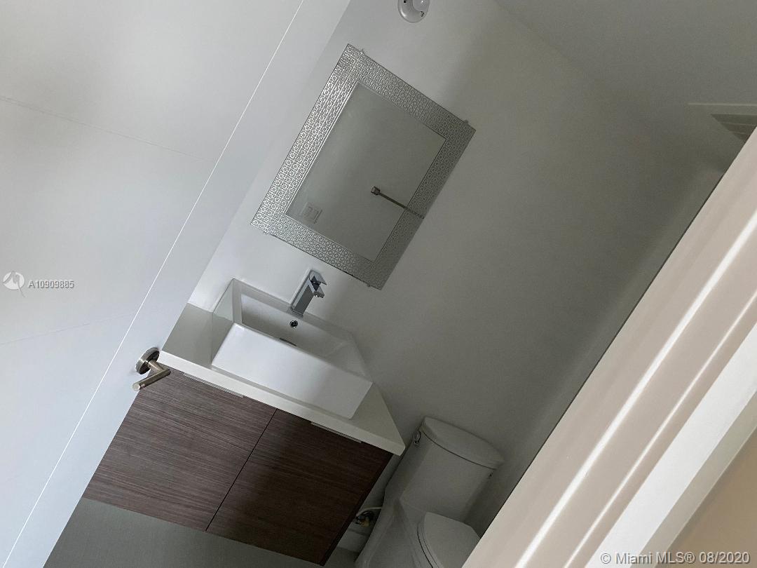 image Brickell Ten13