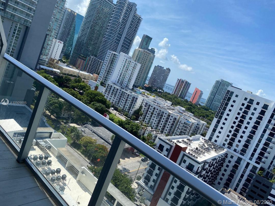 image Brickell Ten17