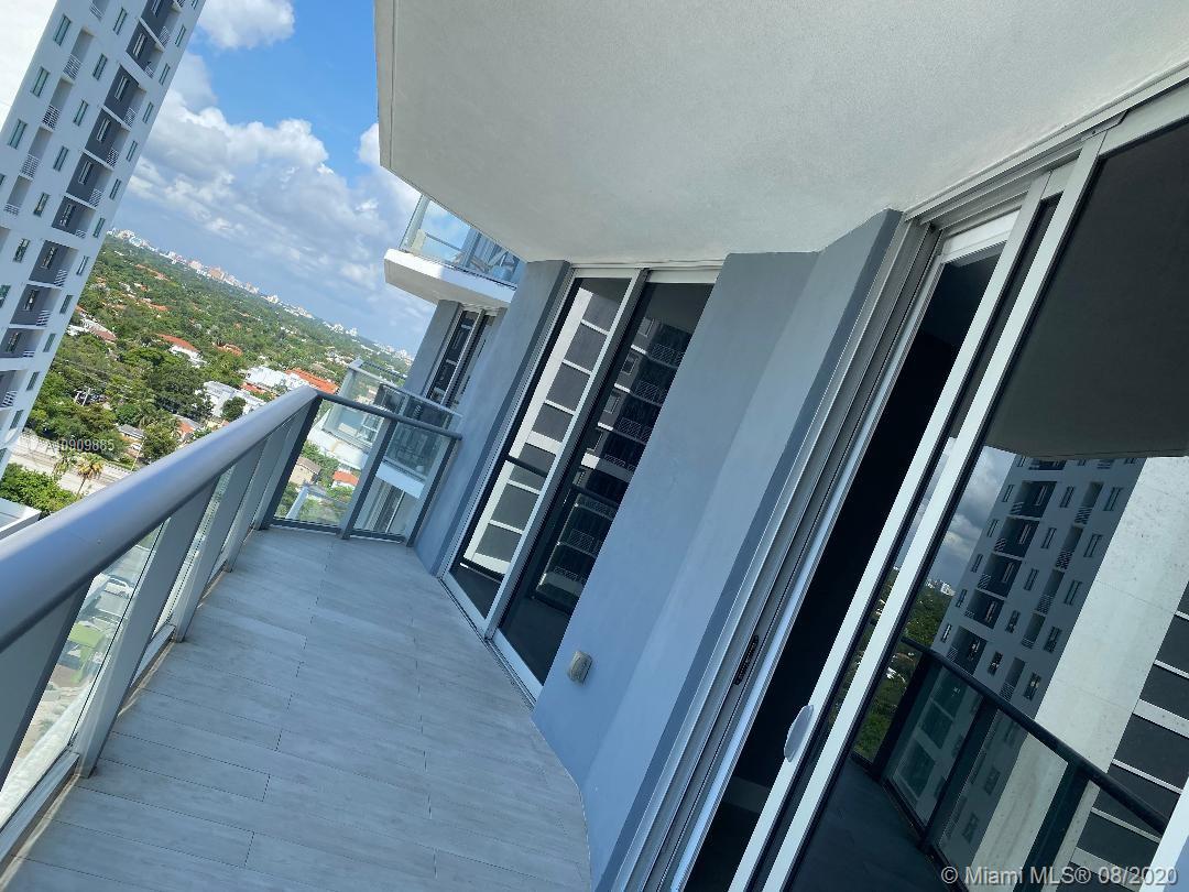 image Brickell Ten18
