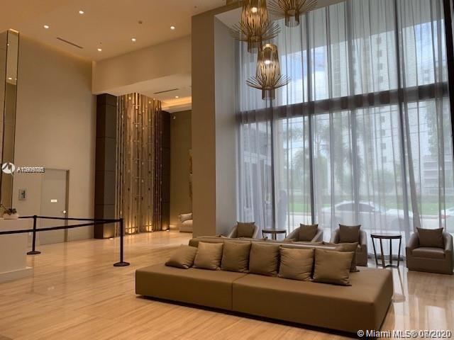 image Brickell Ten5