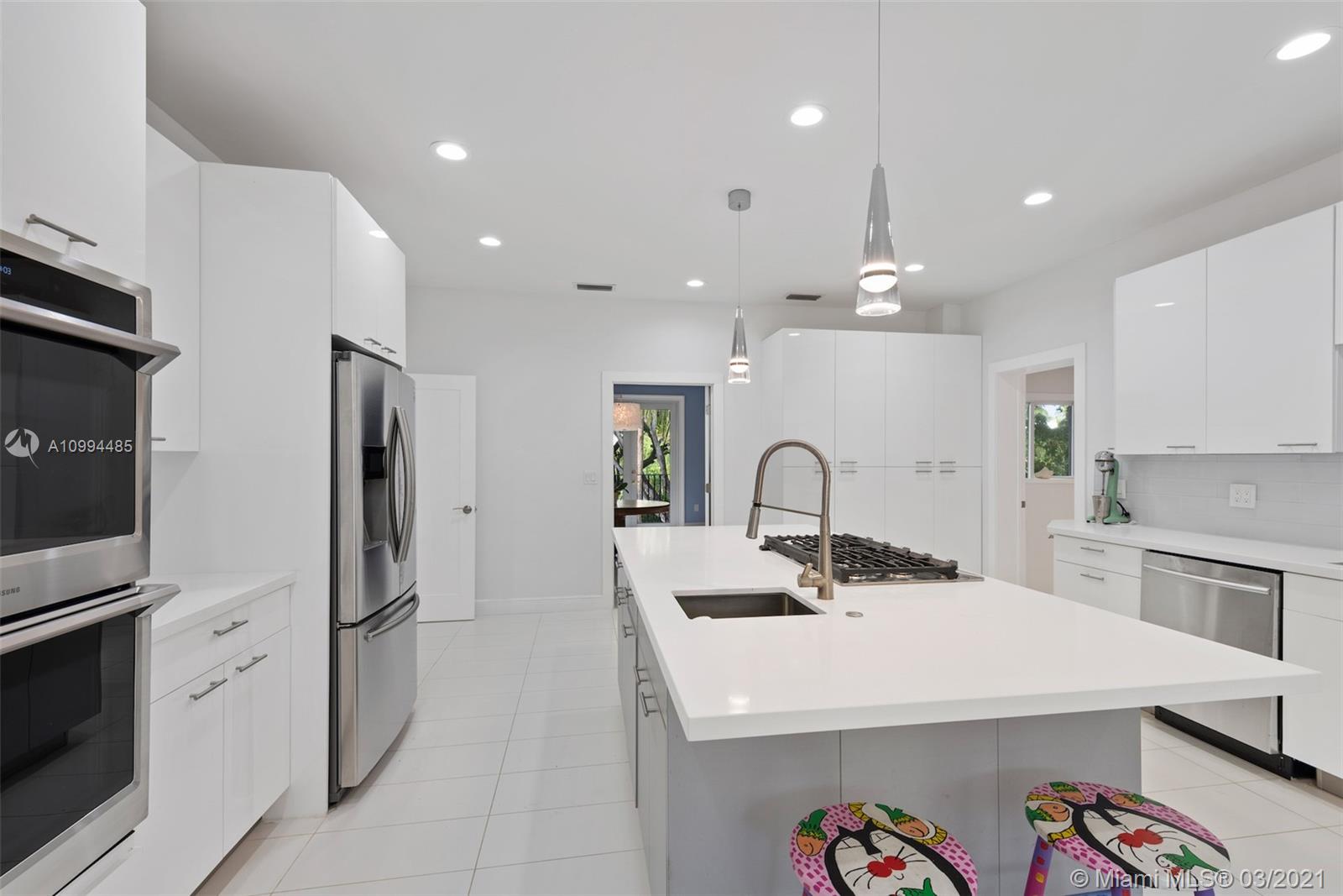 3600 Curtiss Ln Miami, FL 33133