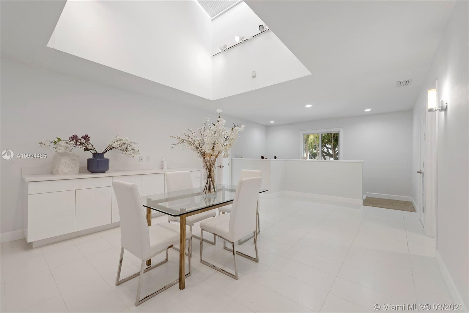 3600 Curtiss Ln Miami, FL 33133