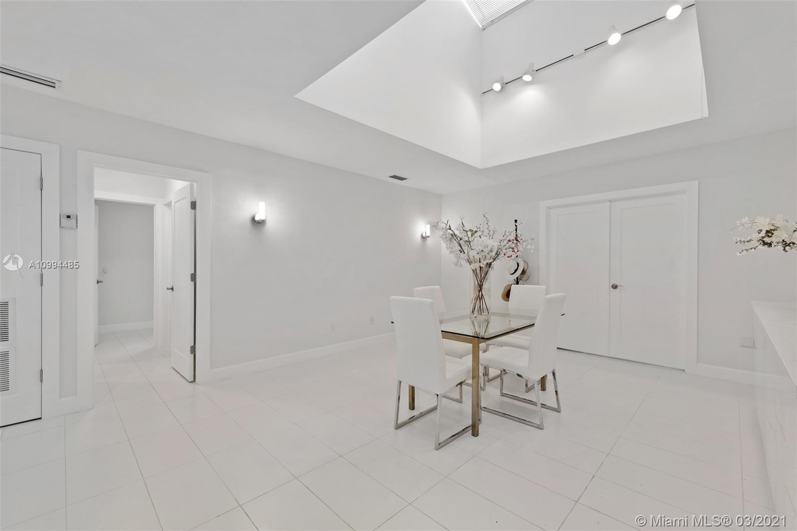 3600 Curtiss Ln Miami, FL 33133