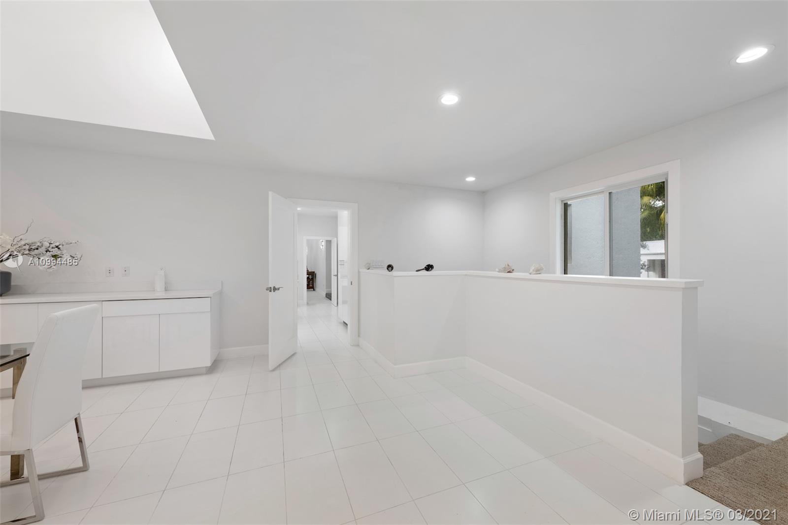 3600 Curtiss Ln Miami, FL 33133