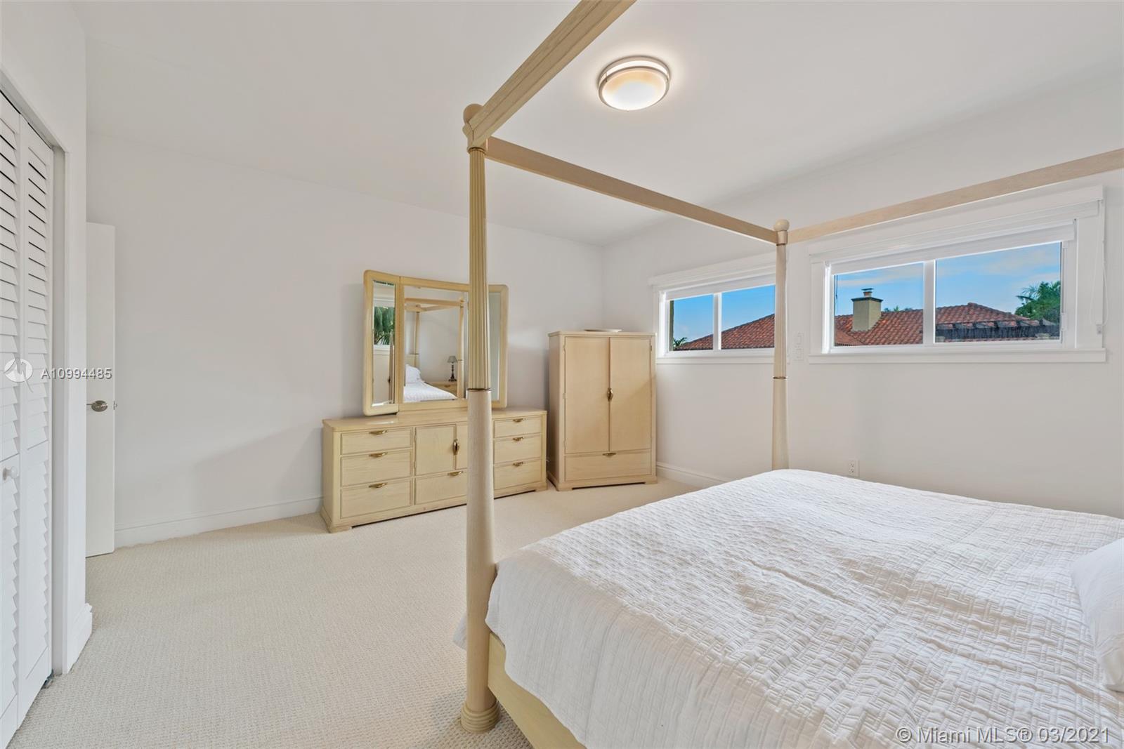 3600 Curtiss Ln Miami, FL 33133