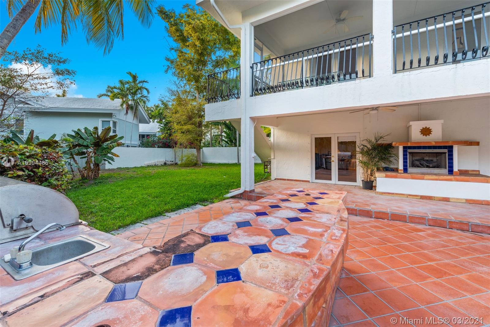 3600 Curtiss Ln Miami, FL 33133