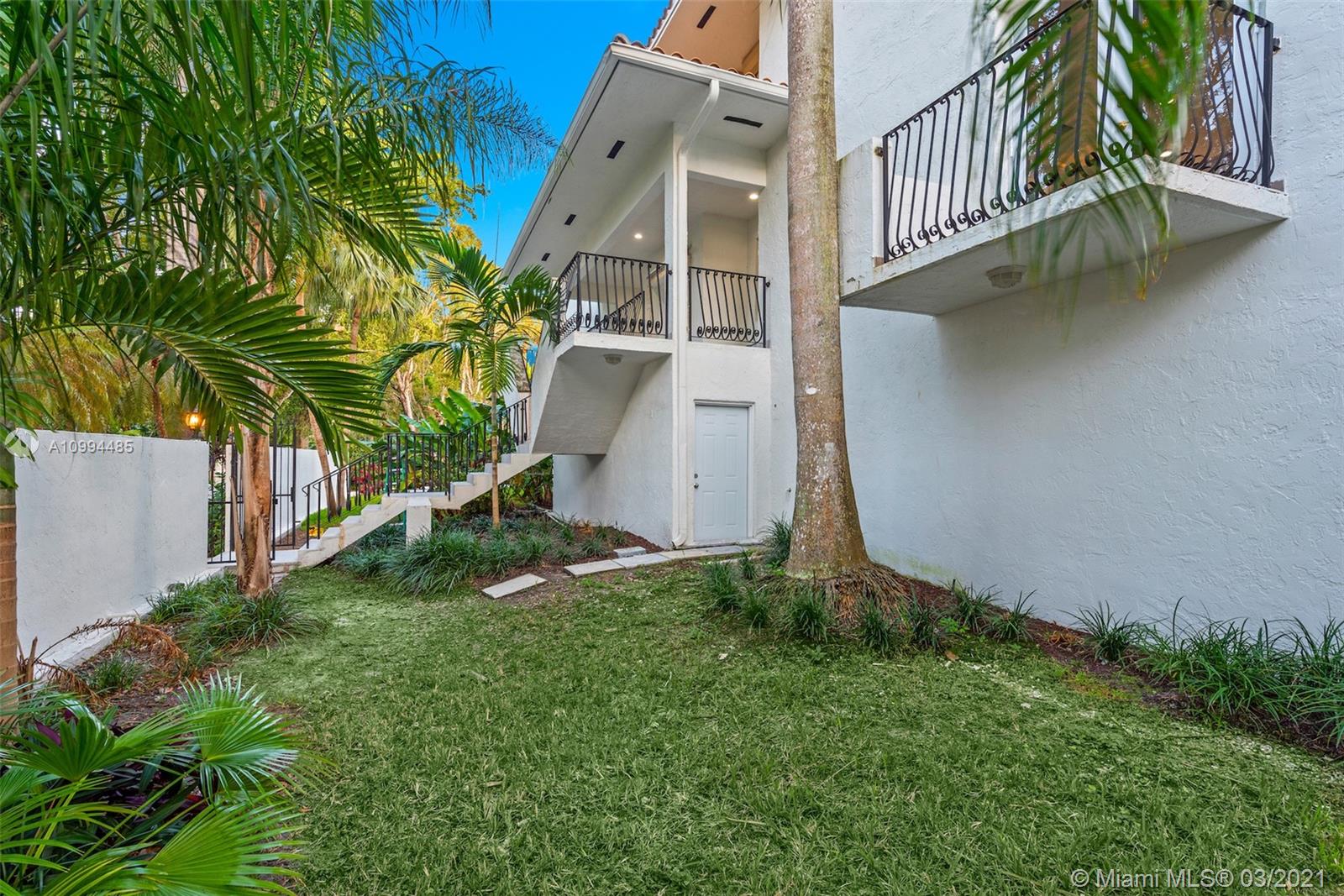 3600 Curtiss Ln Miami, FL 33133