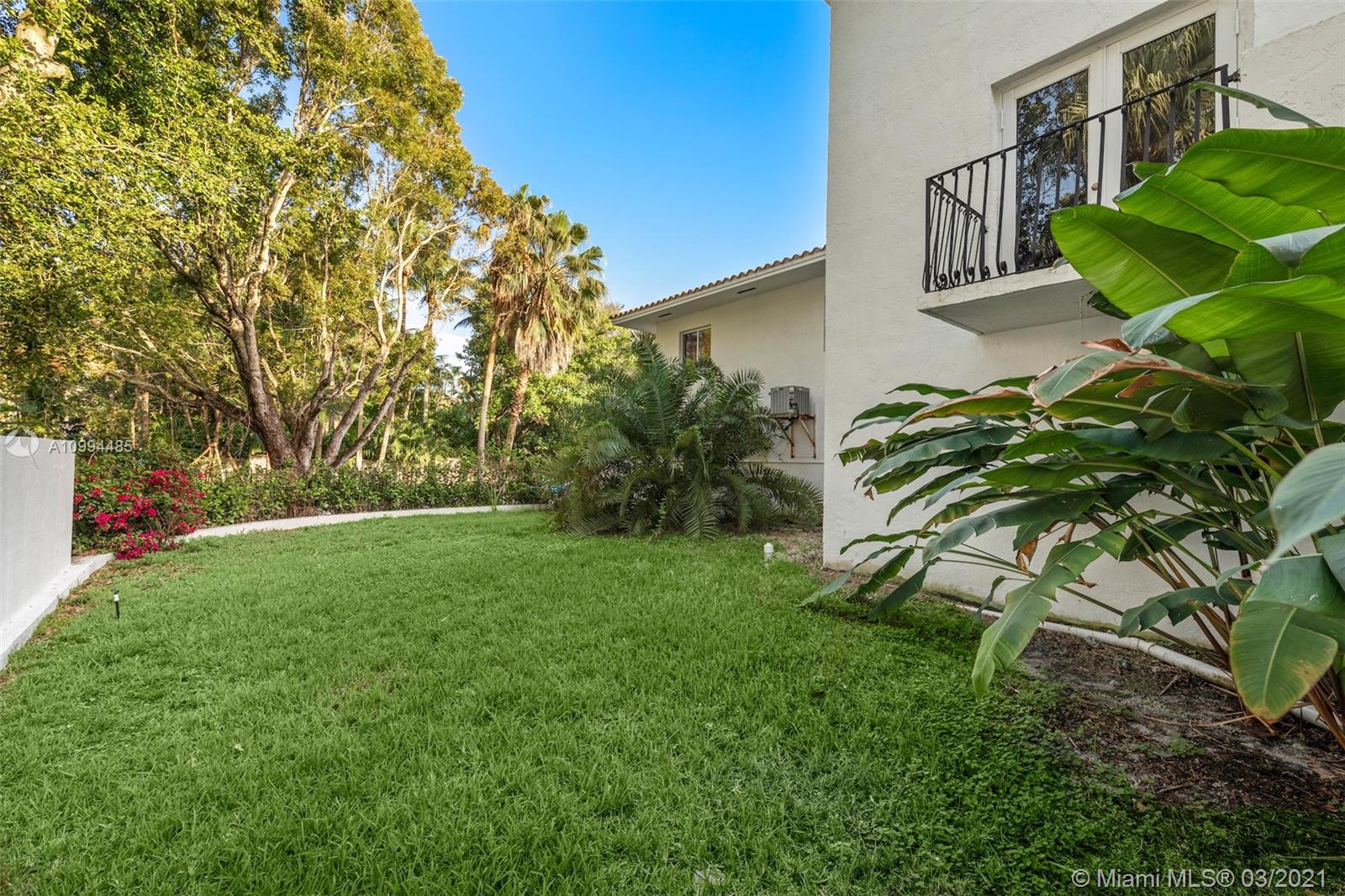 3600 Curtiss Ln Miami, FL 33133