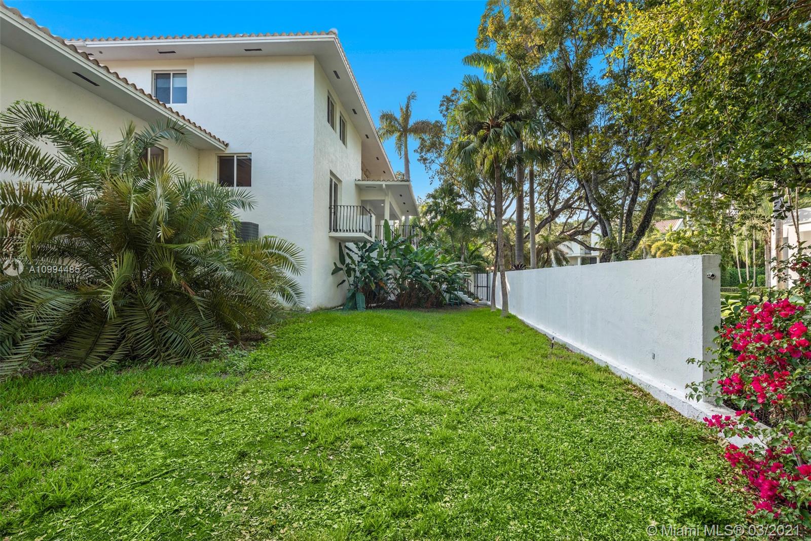 3600 Curtiss Ln Miami, FL 33133