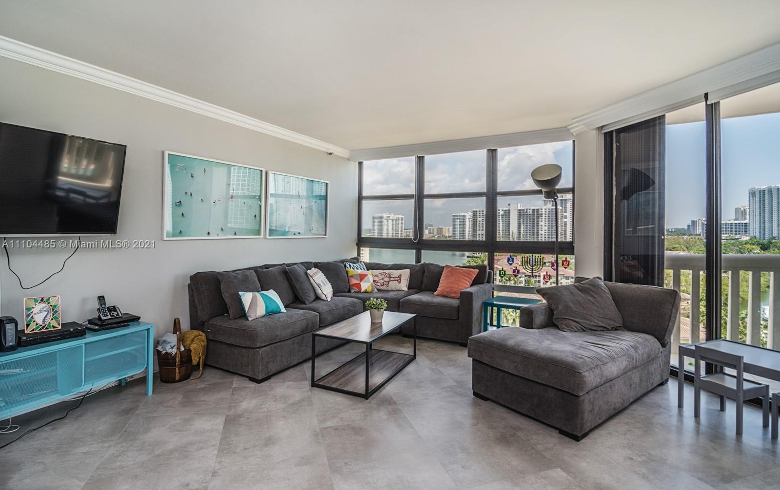 1000 Island Blvd #1204