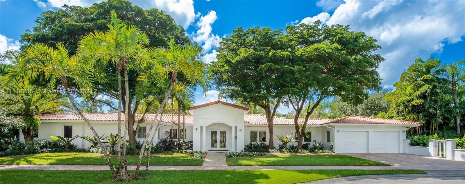 2412 Country Club Prado