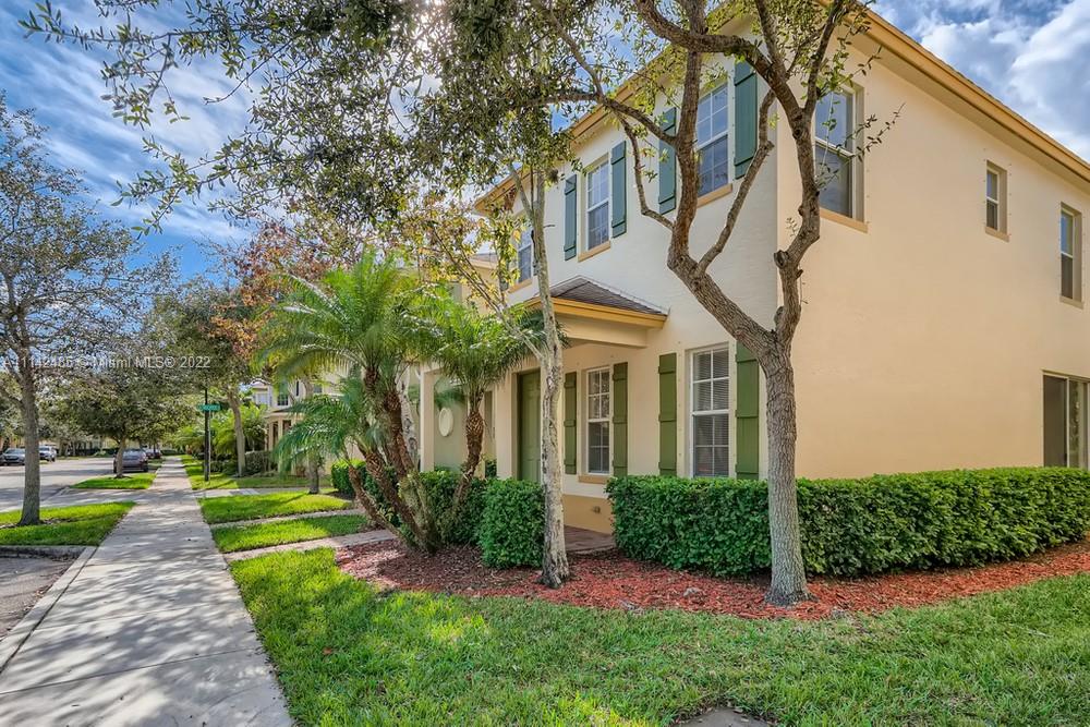 2541 SE Pineland