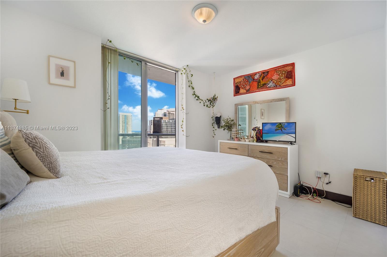 79 SW 12th St #3007-S Miami, FL 33130