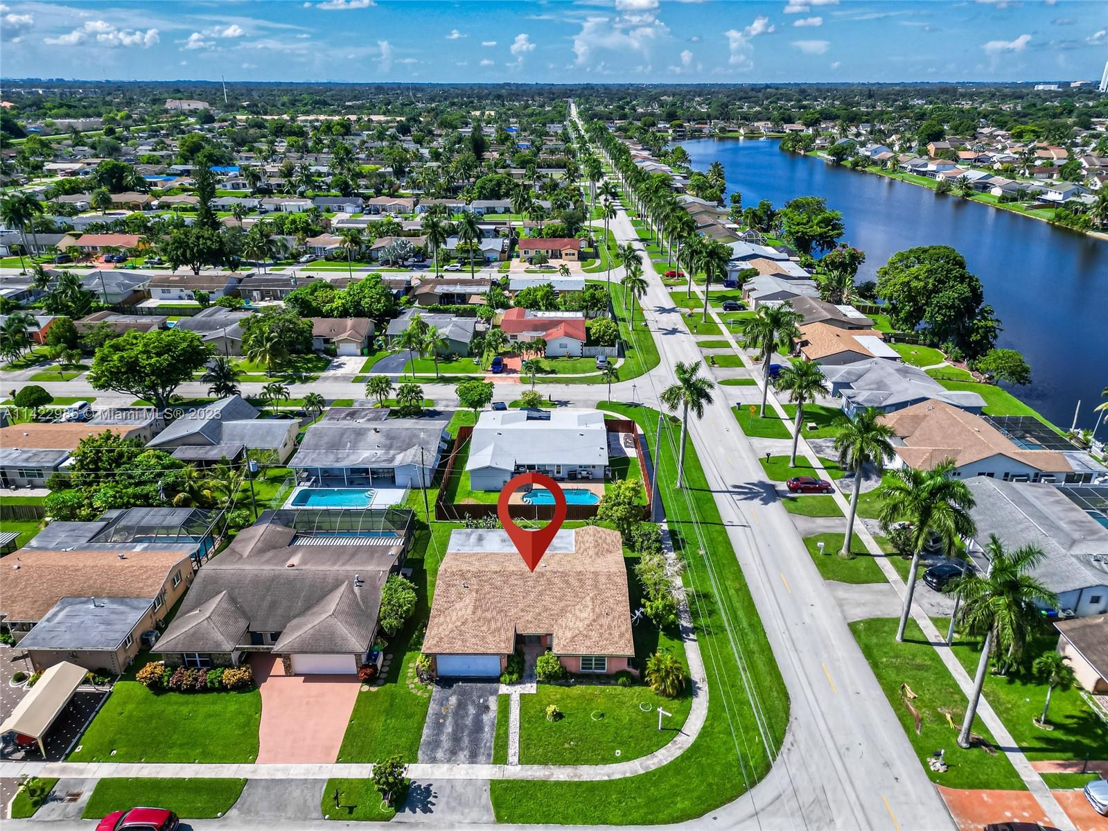 11500 NW 41st St