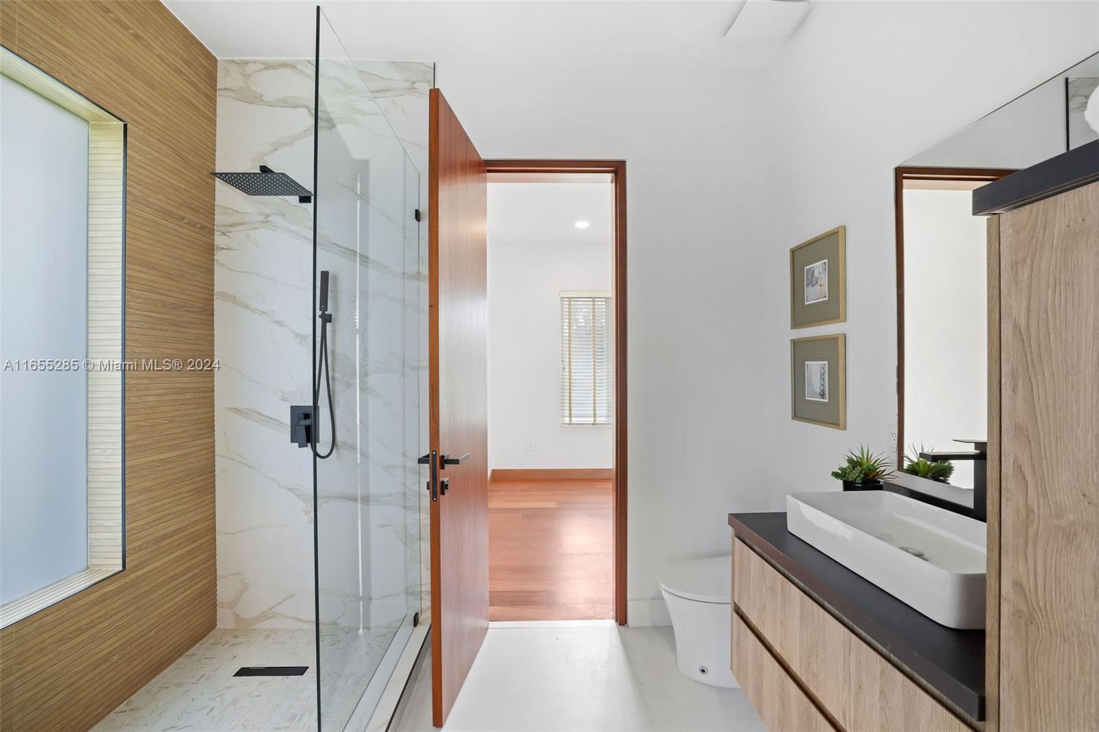 543 Hibiscus Dr Hallandale Beach, FL 33009