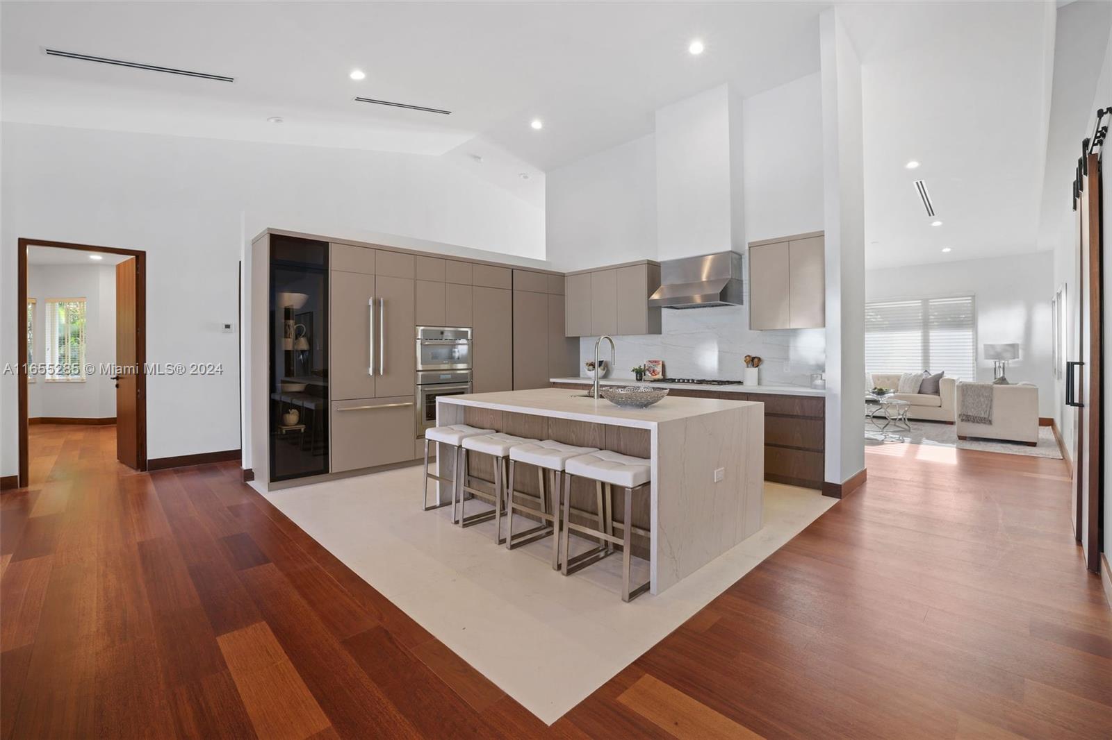 543 Hibiscus Dr Hallandale Beach, FL 33009