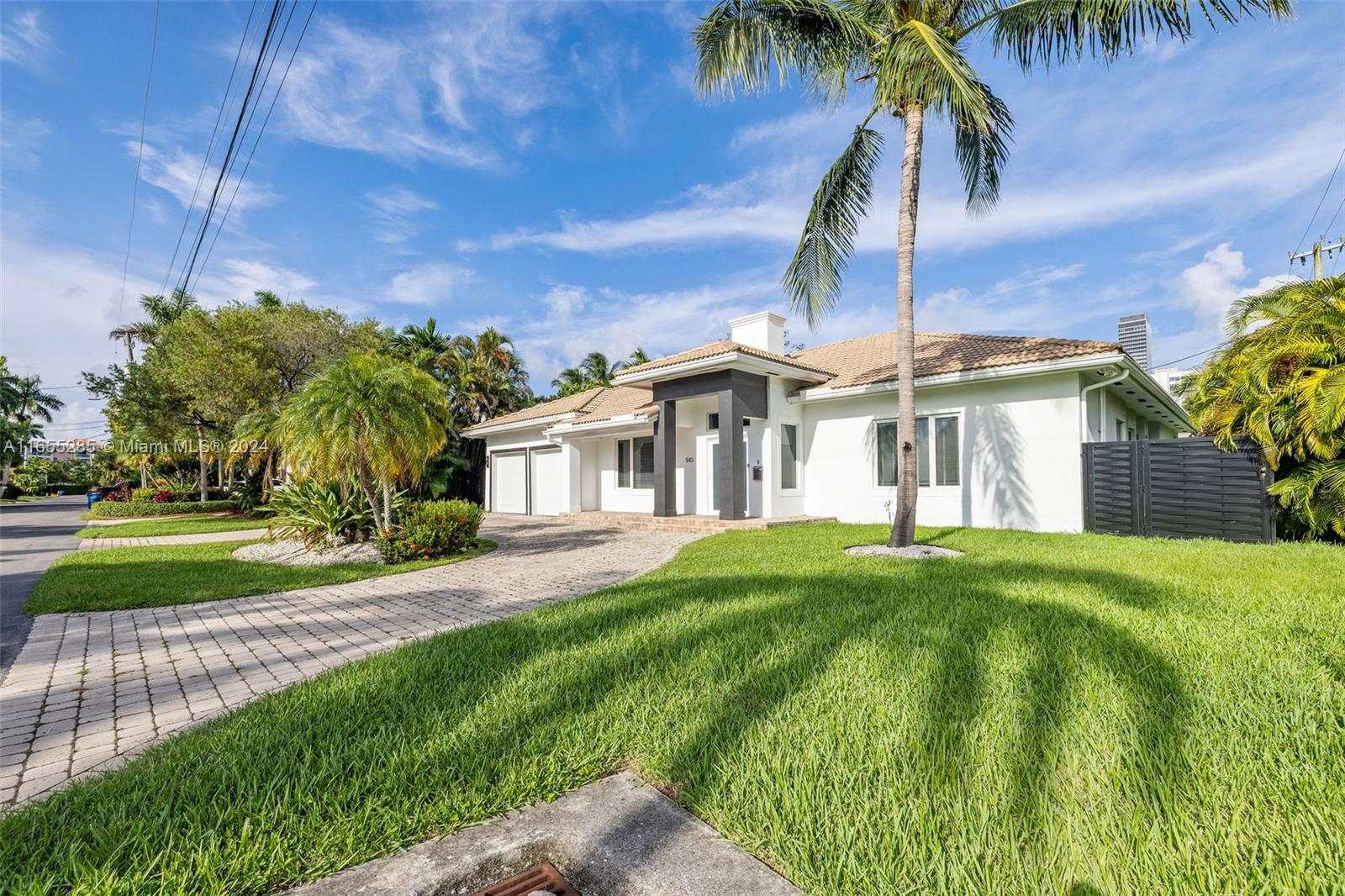 543 Hibiscus Dr Hallandale Beach, FL 33009