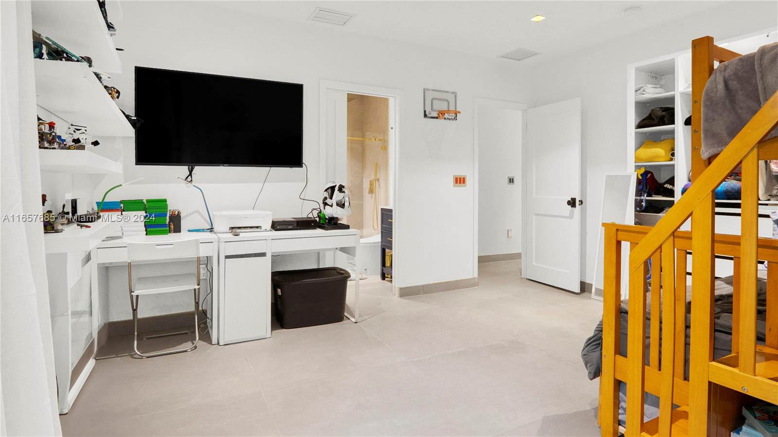 63 SW 31st Rd #63 Miami, FL 33129