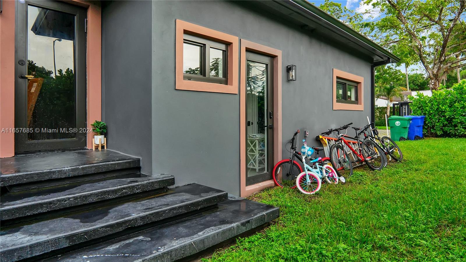 63 SW 31st Rd #63 Miami, FL 33129