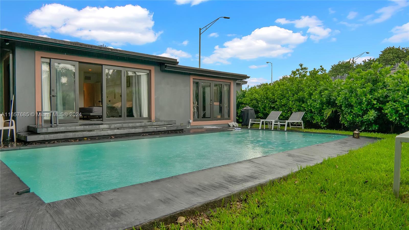 63 SW 31st Rd #63 Miami, FL 33129