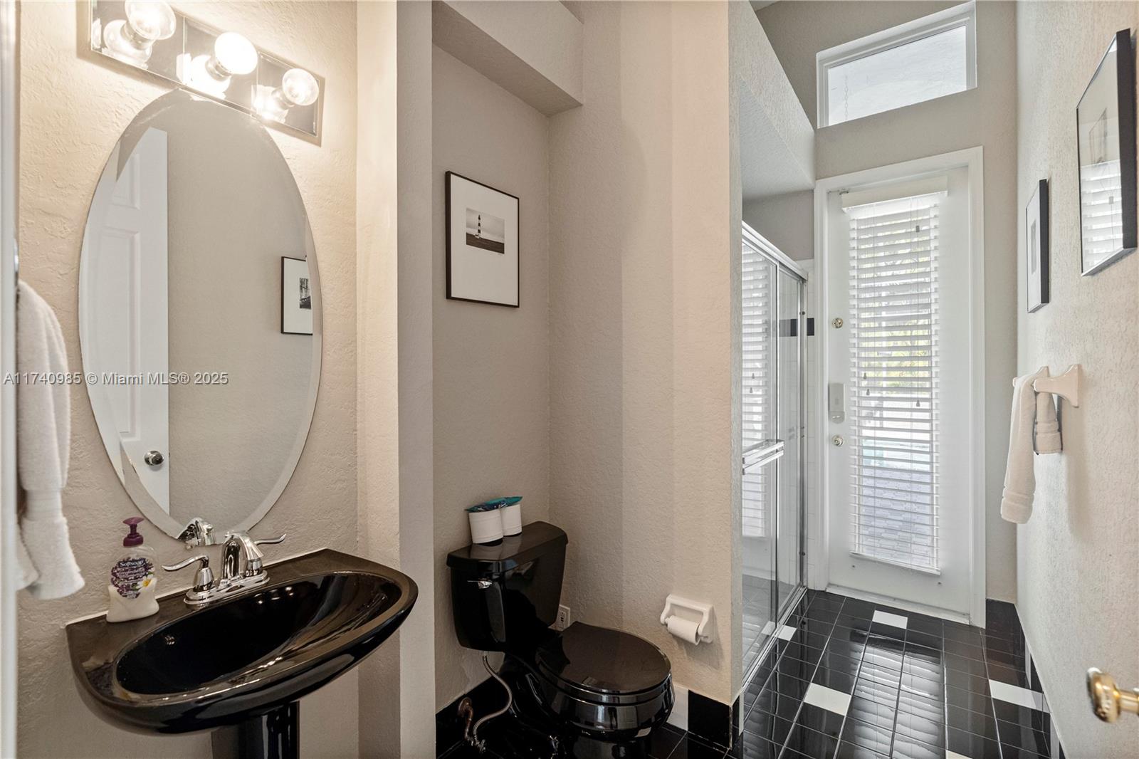 1113 SW 156th Ter Pembroke Pines, FL 33027