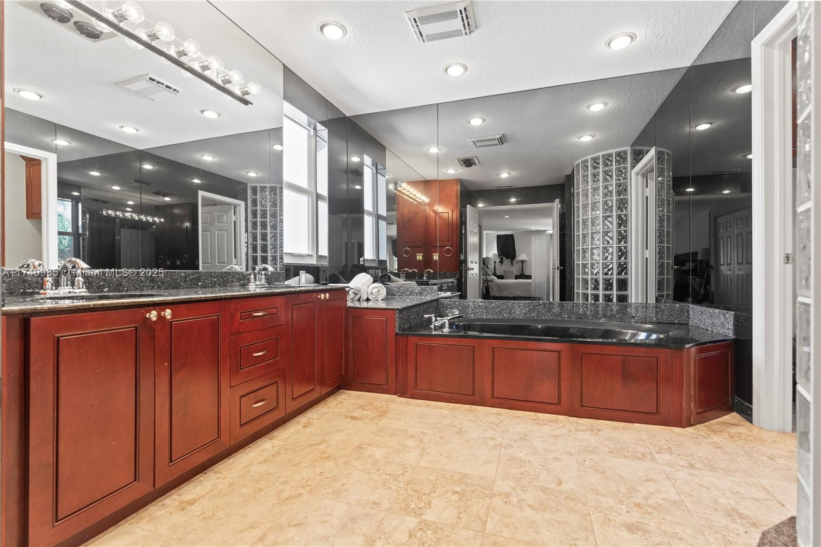 1113 SW 156th Ter Pembroke Pines, FL 33027