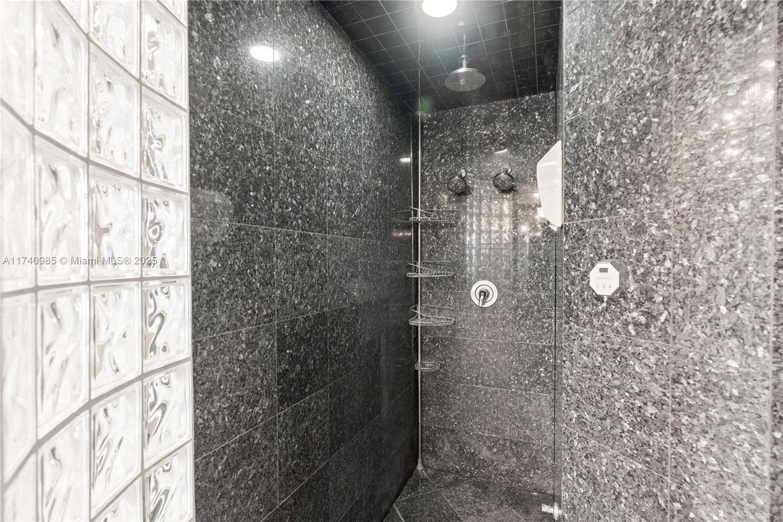 1113 SW 156th Ter Pembroke Pines, FL 33027