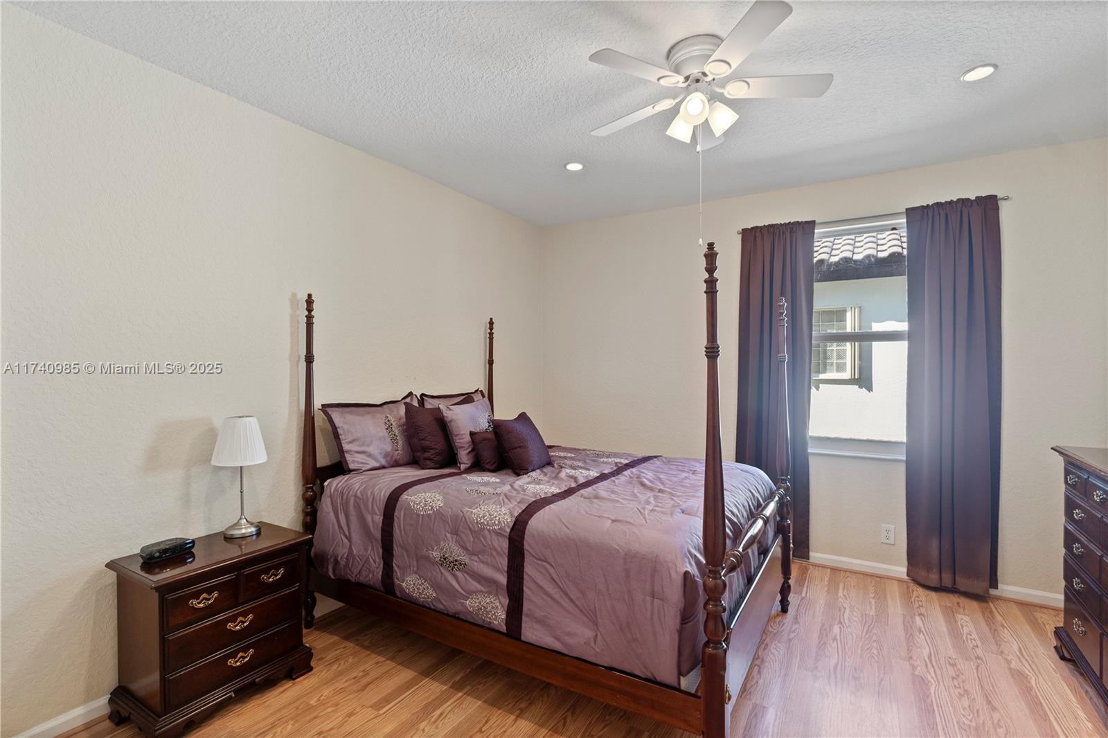 1113 SW 156th Ter Pembroke Pines, FL 33027