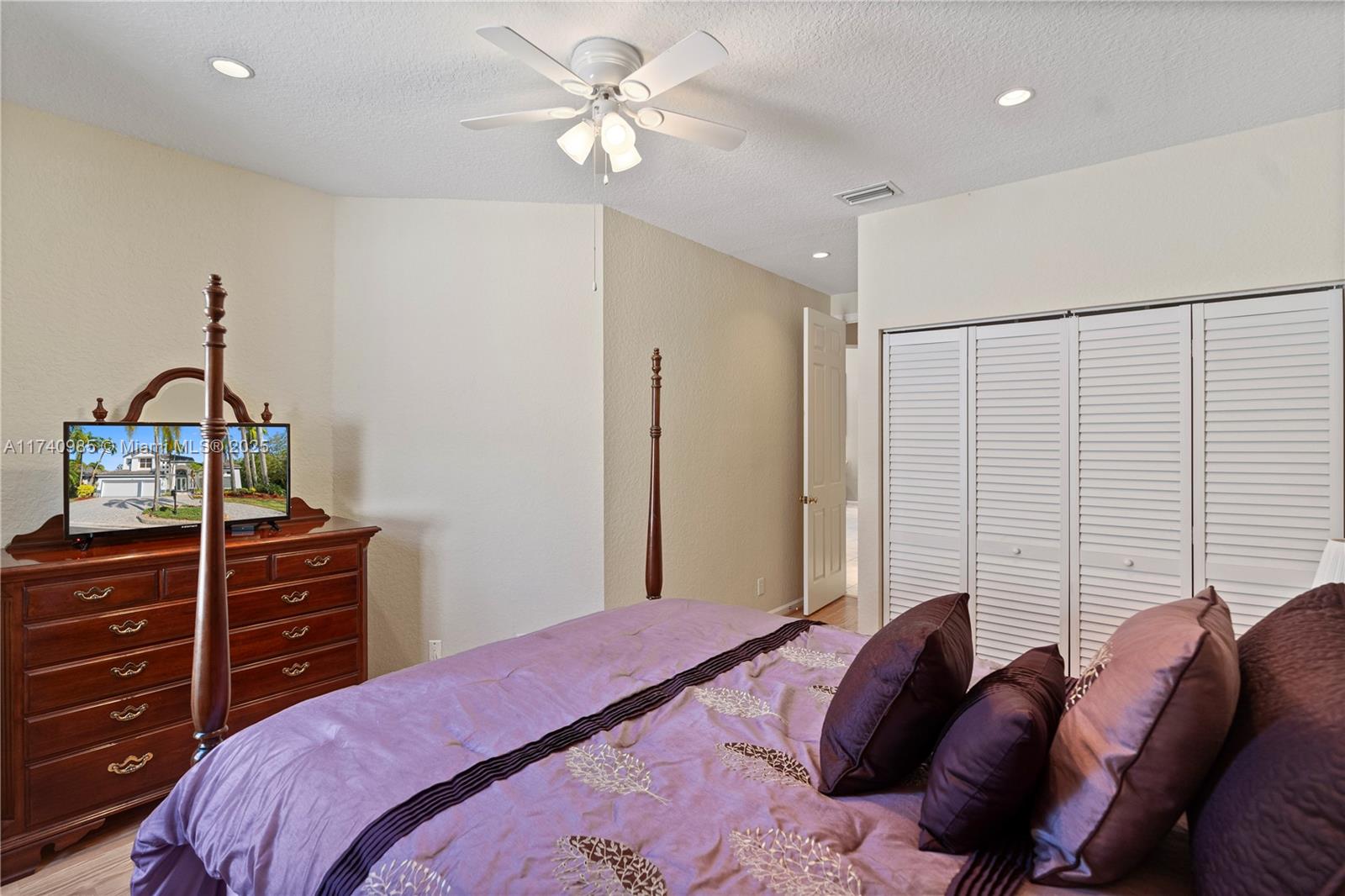 1113 SW 156th Ter Pembroke Pines, FL 33027