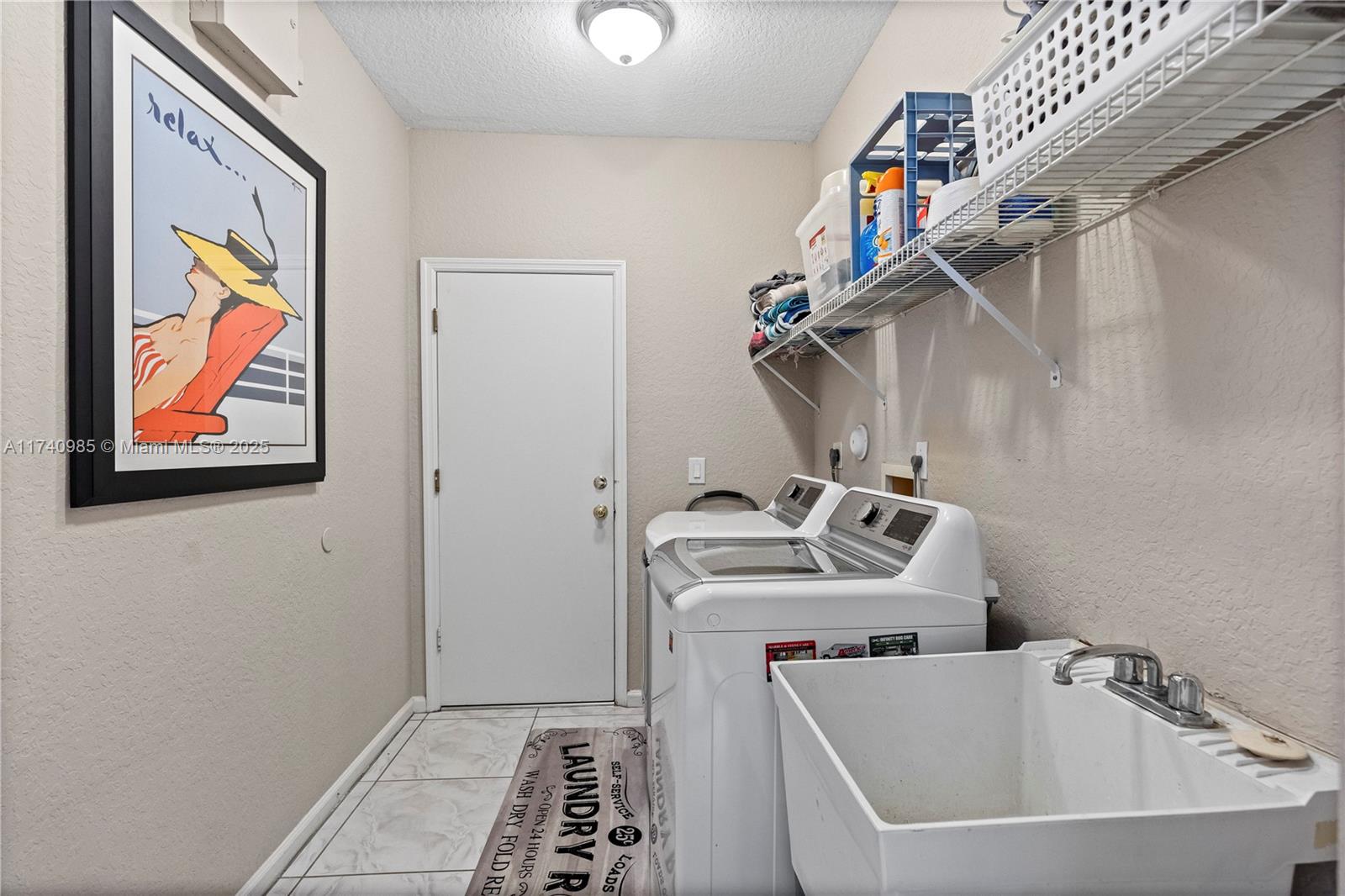 1113 SW 156th Ter Pembroke Pines, FL 33027