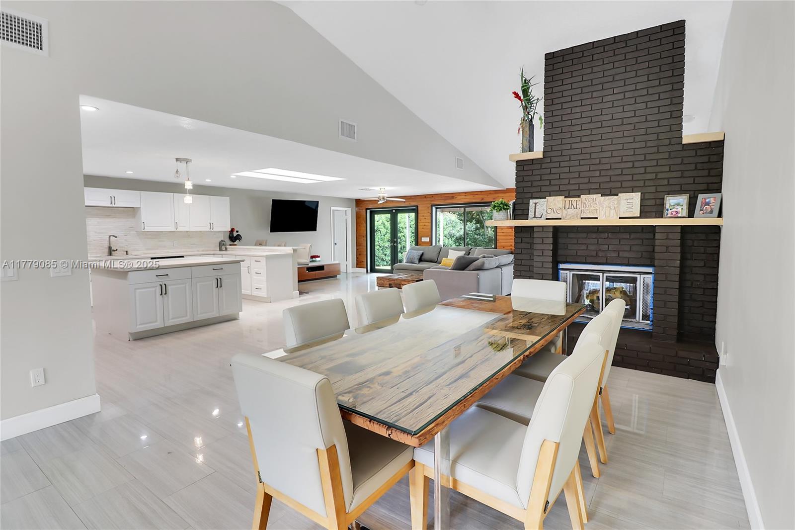 9620 NW 26th Ct Cooper City, FL 33024