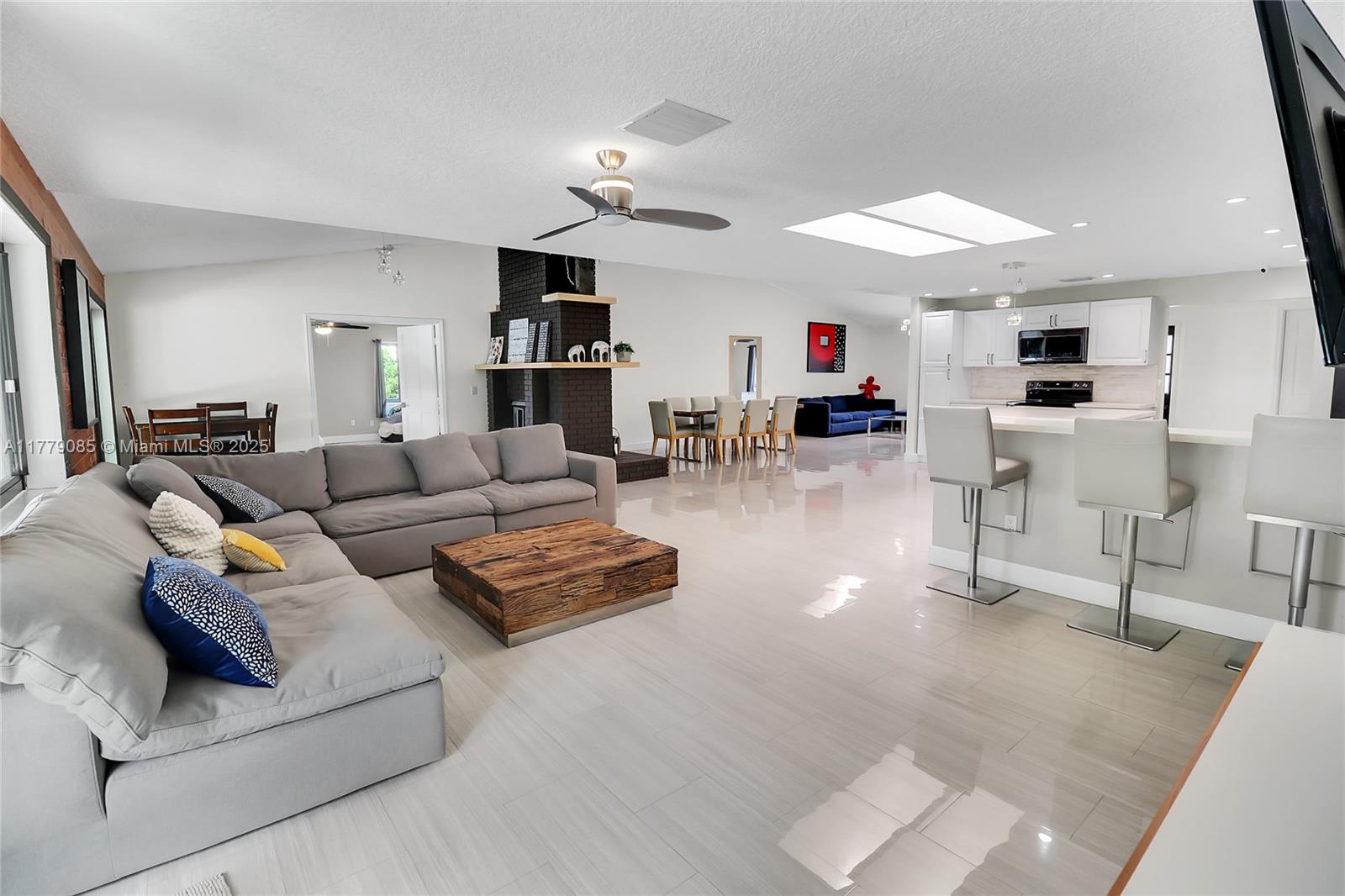 9620 NW 26th Ct Cooper City, FL 33024