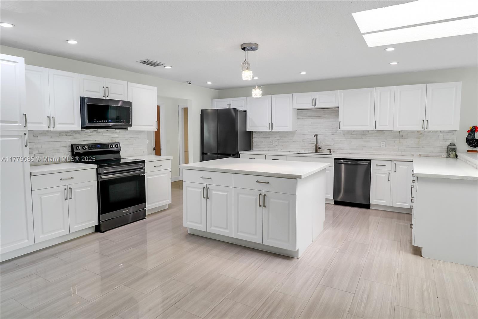 9620 NW 26th Ct Cooper City, FL 33024