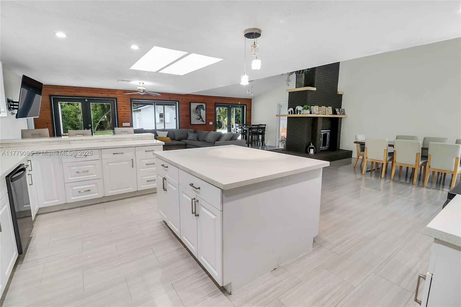 9620 NW 26th Ct Cooper City, FL 33024