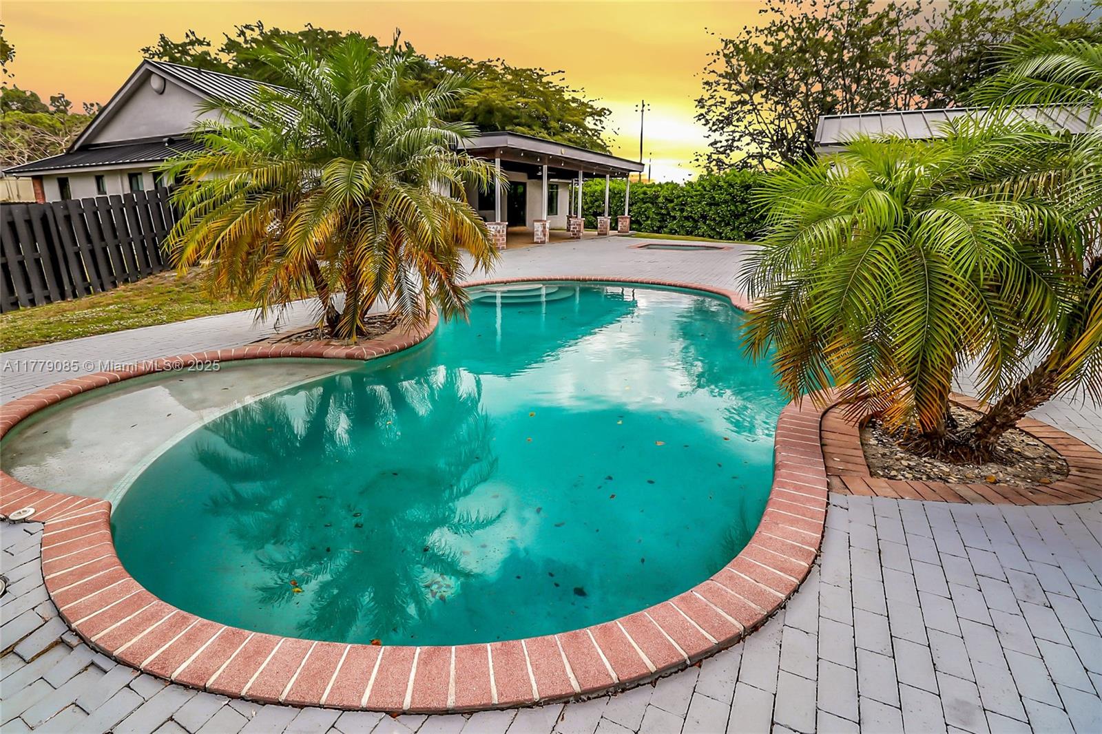 9620 NW 26th Ct Cooper City, FL 33024