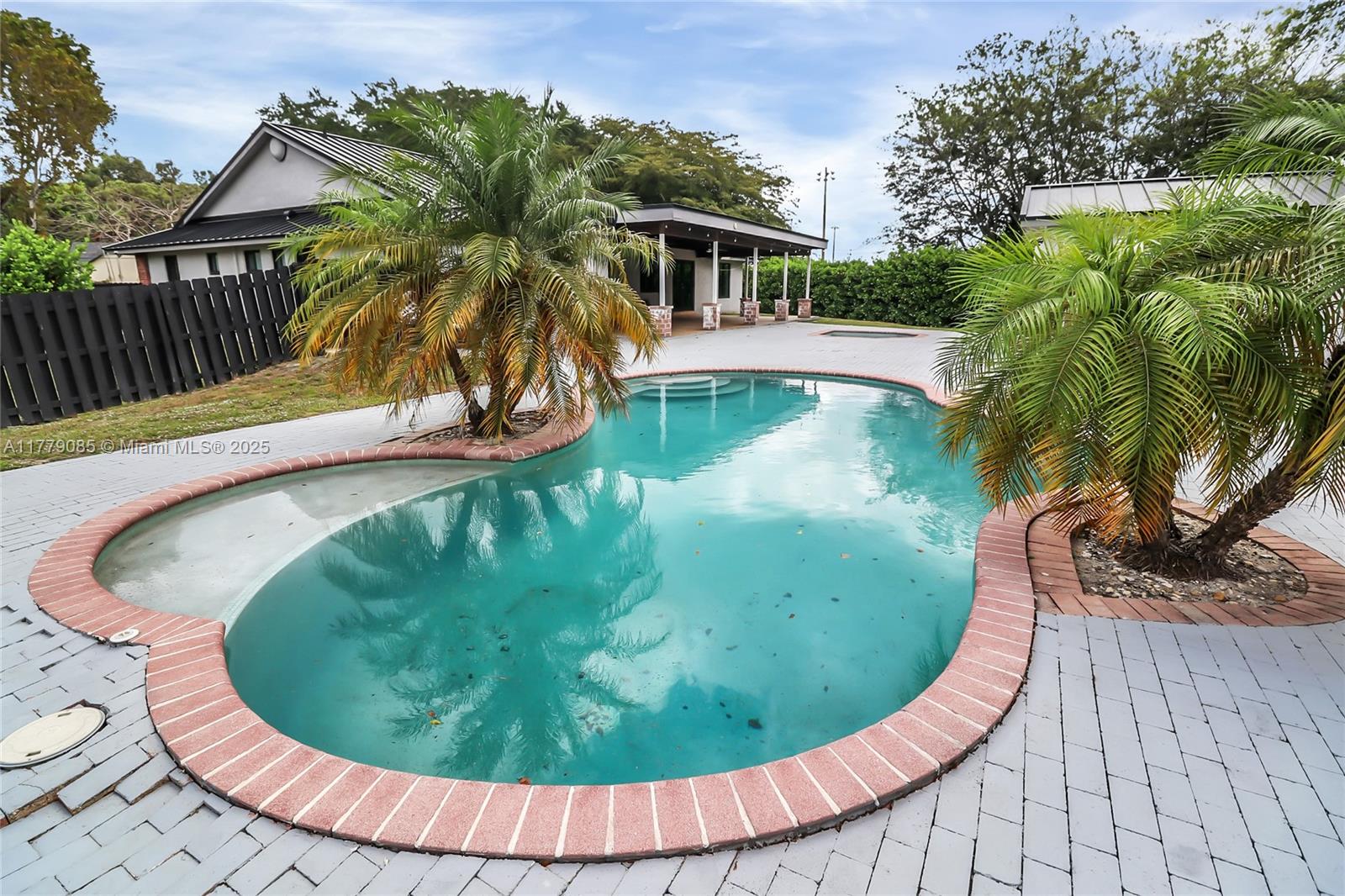 9620 NW 26th Ct Cooper City, FL 33024