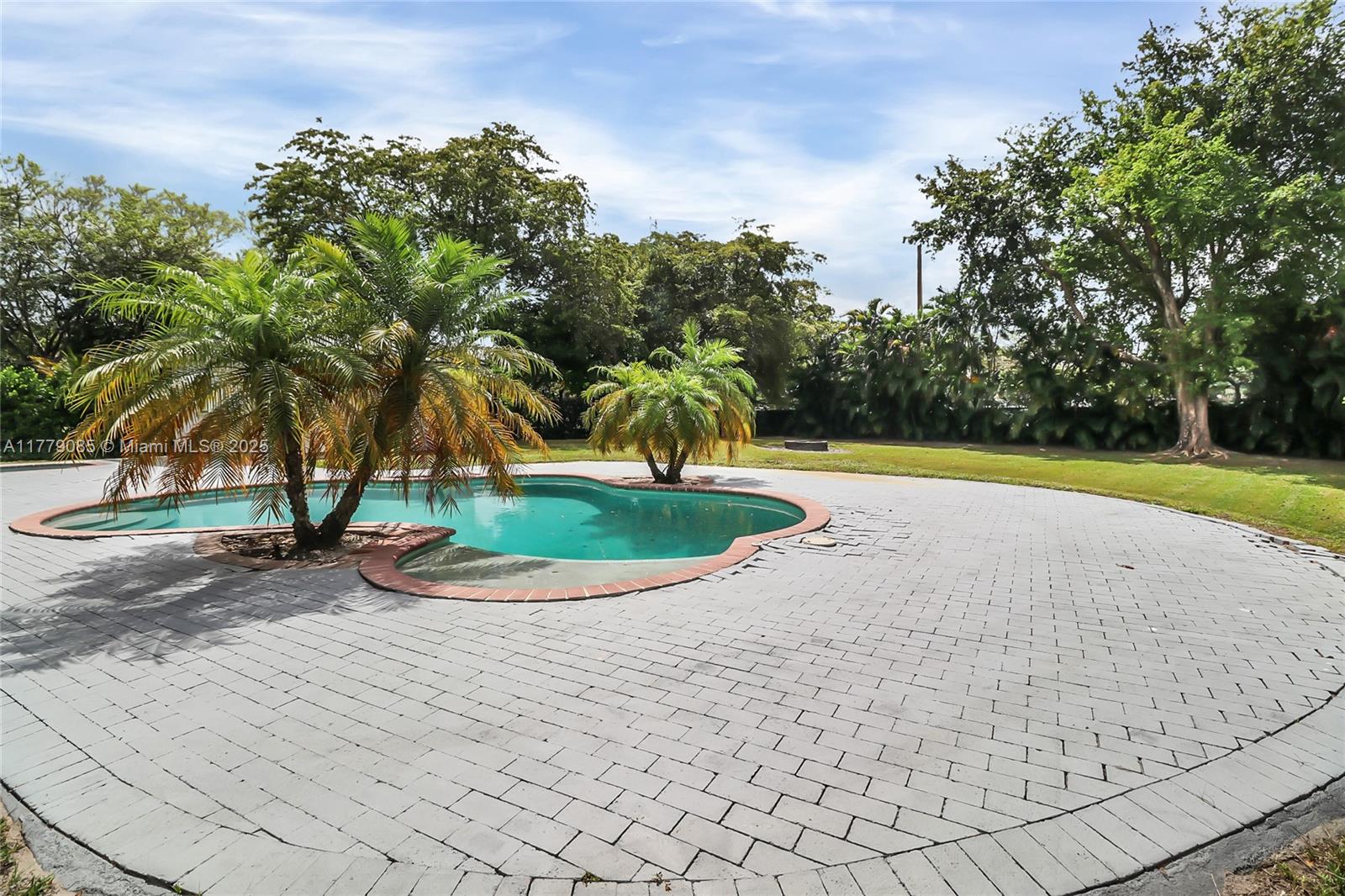 9620 NW 26th Ct Cooper City, FL 33024