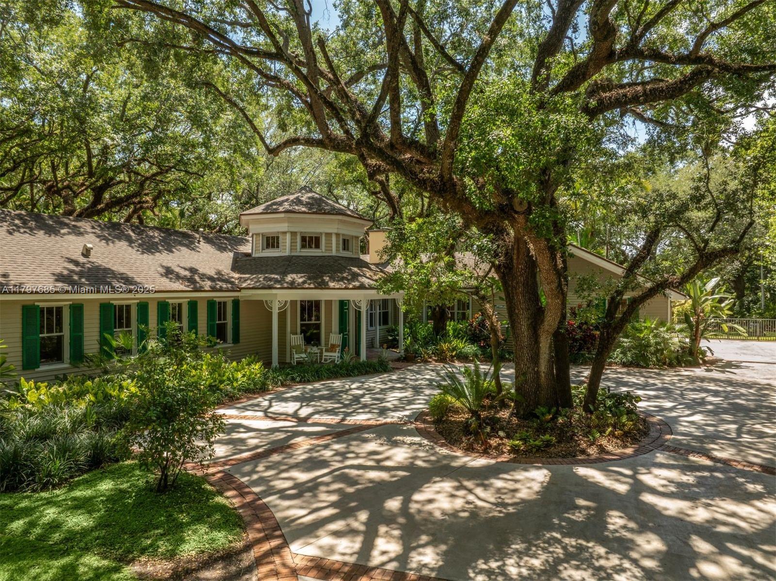 7400 SW 47th Ct Miami, FL 33143