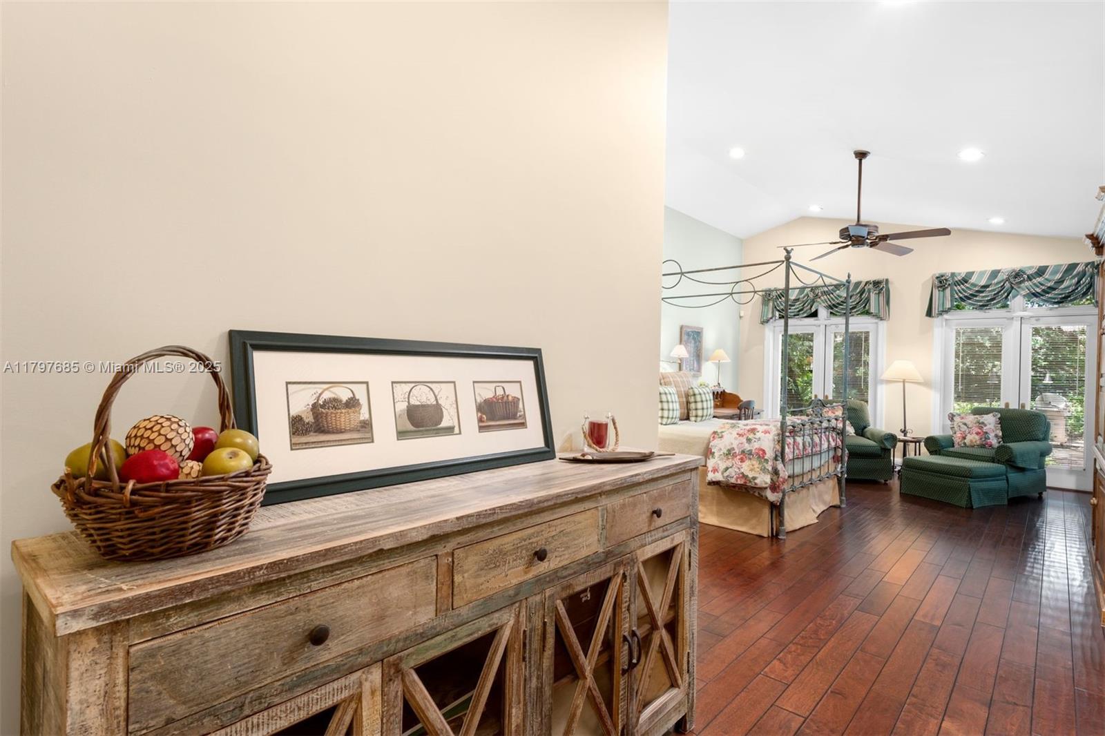 7400 SW 47th Ct Miami, FL 33143