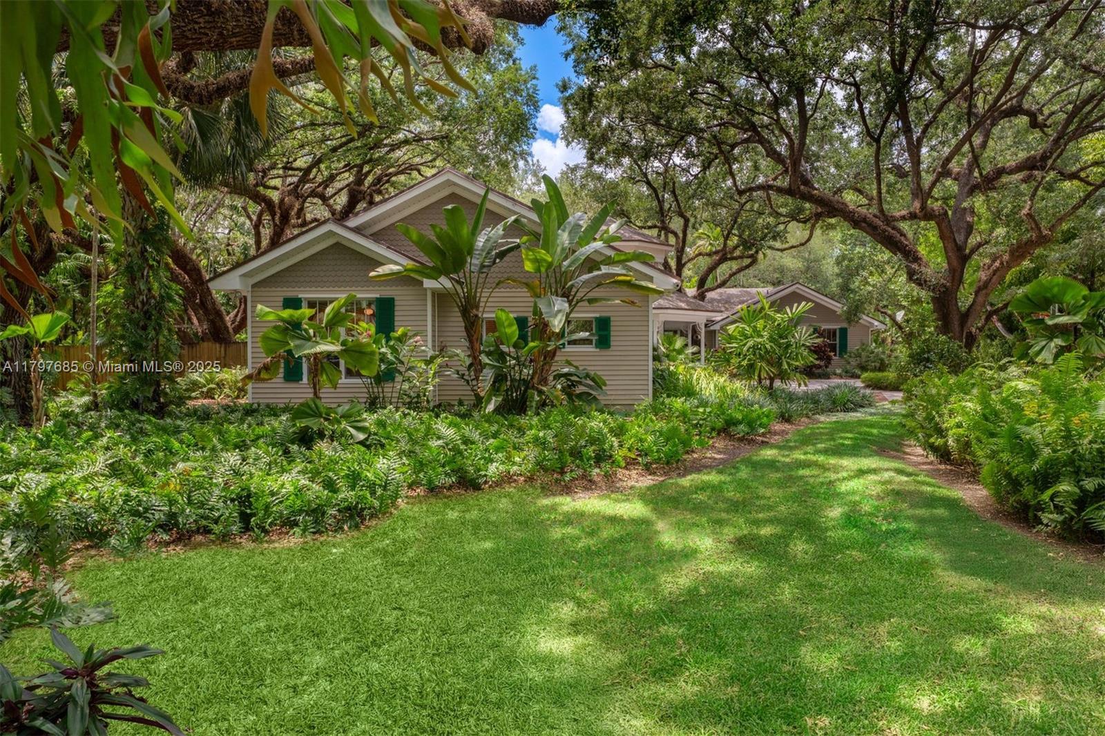 7400 SW 47th Ct Miami, FL 33143