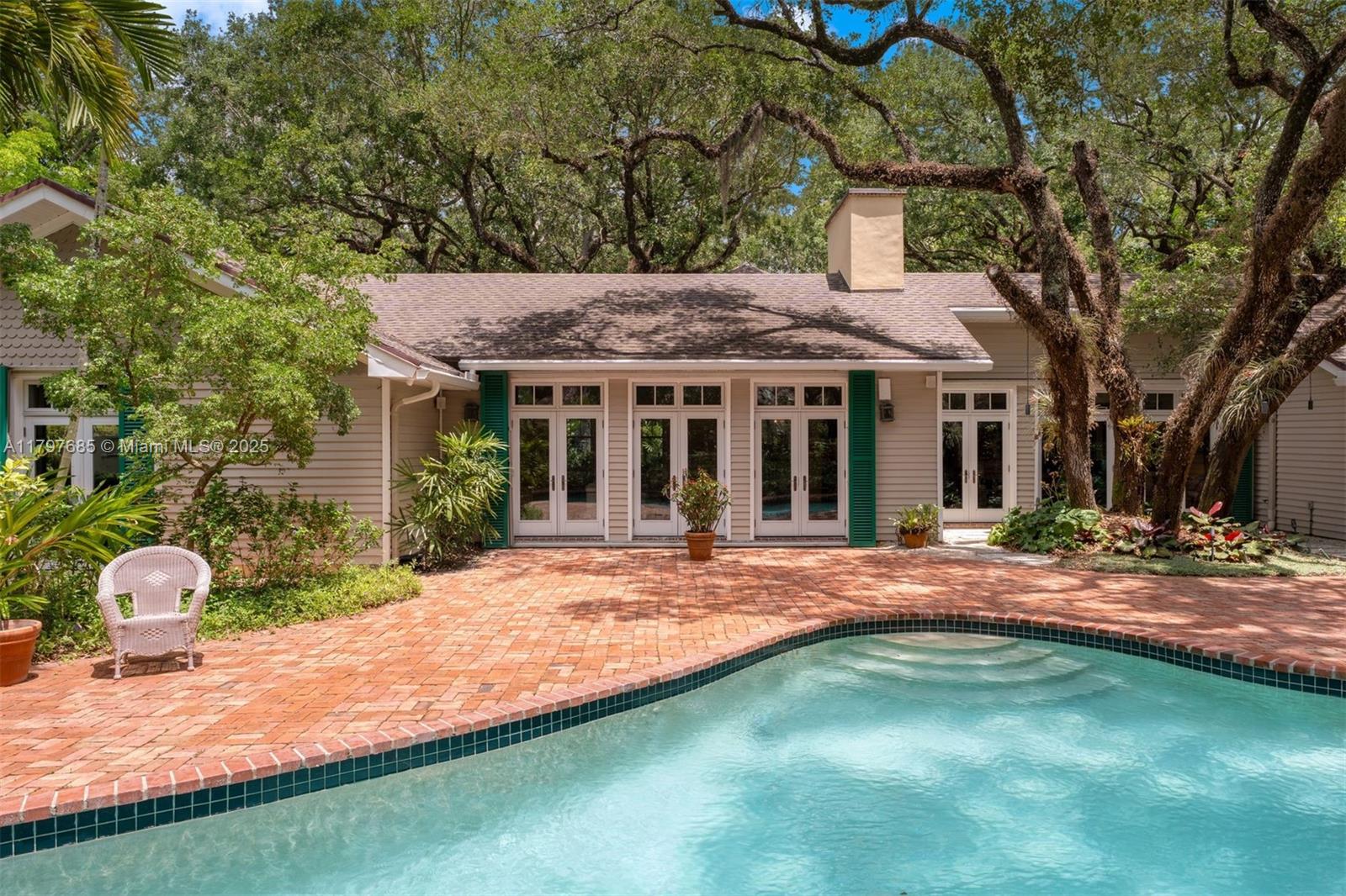 7400 SW 47th Ct Miami, FL 33143