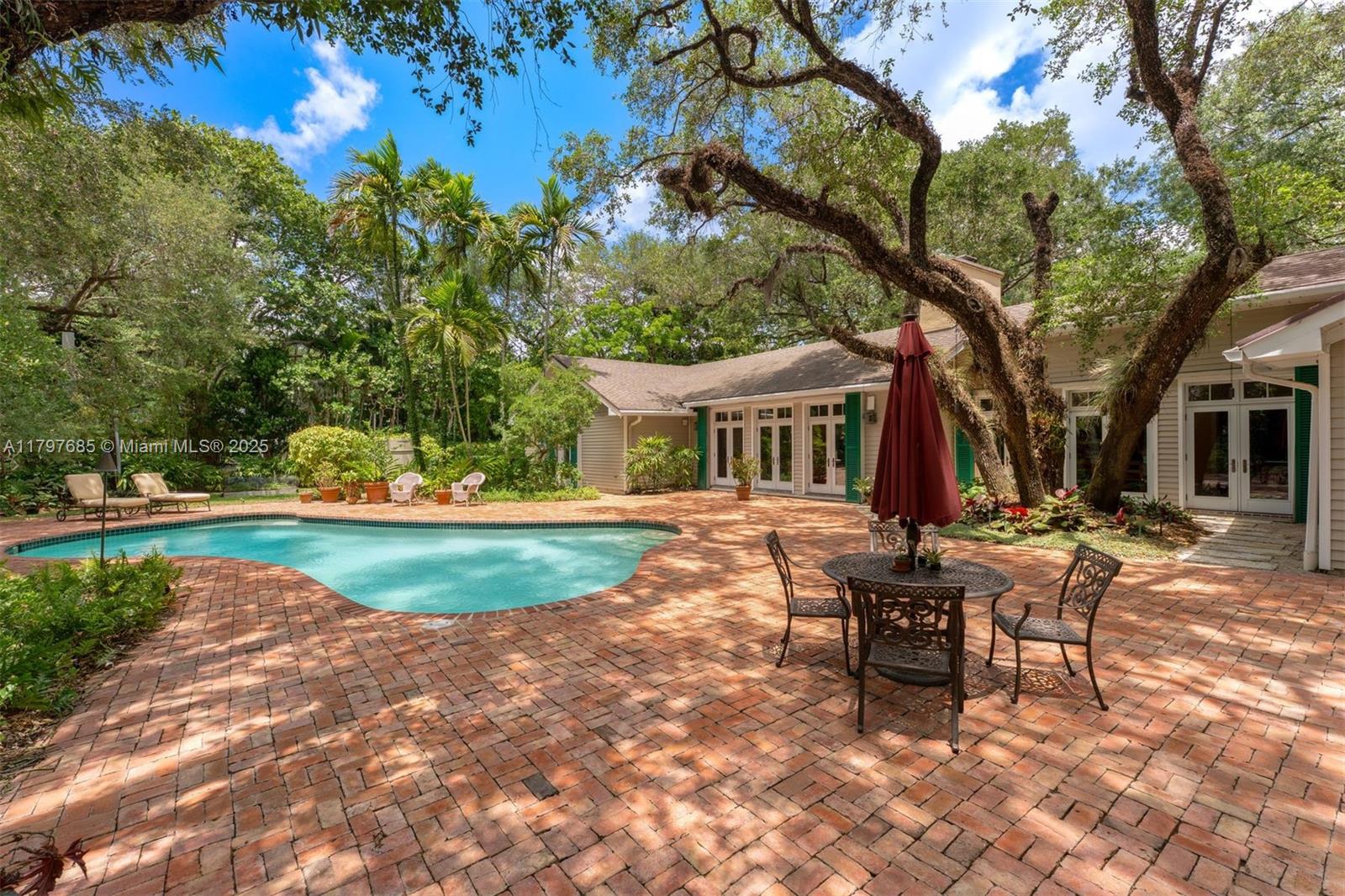 7400 SW 47th Ct Miami, FL 33143