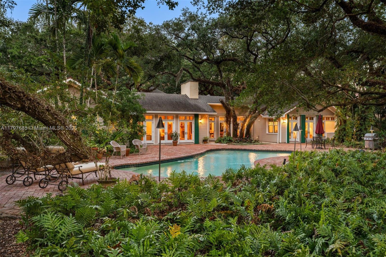 7400 SW 47th Ct Miami, FL 33143