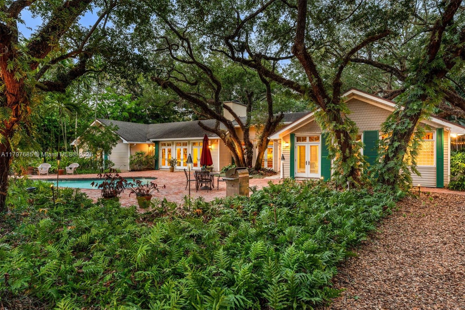 7400 SW 47th Ct Miami, FL 33143