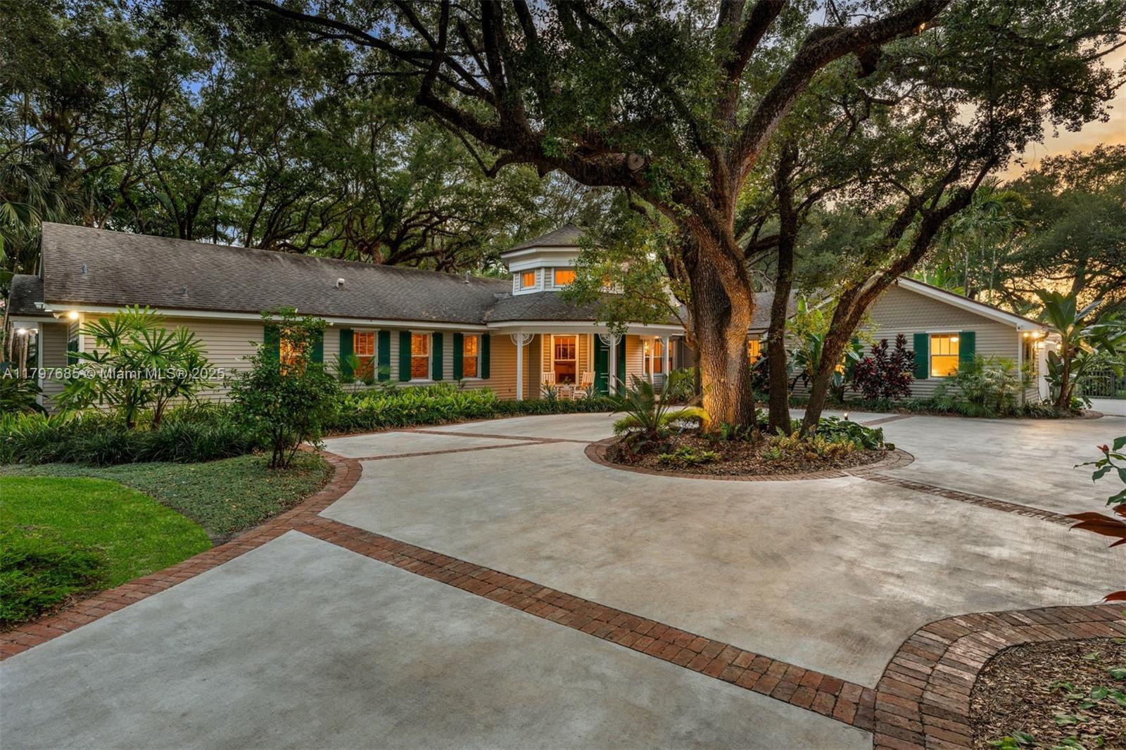 7400 SW 47th Ct Miami, FL 33143