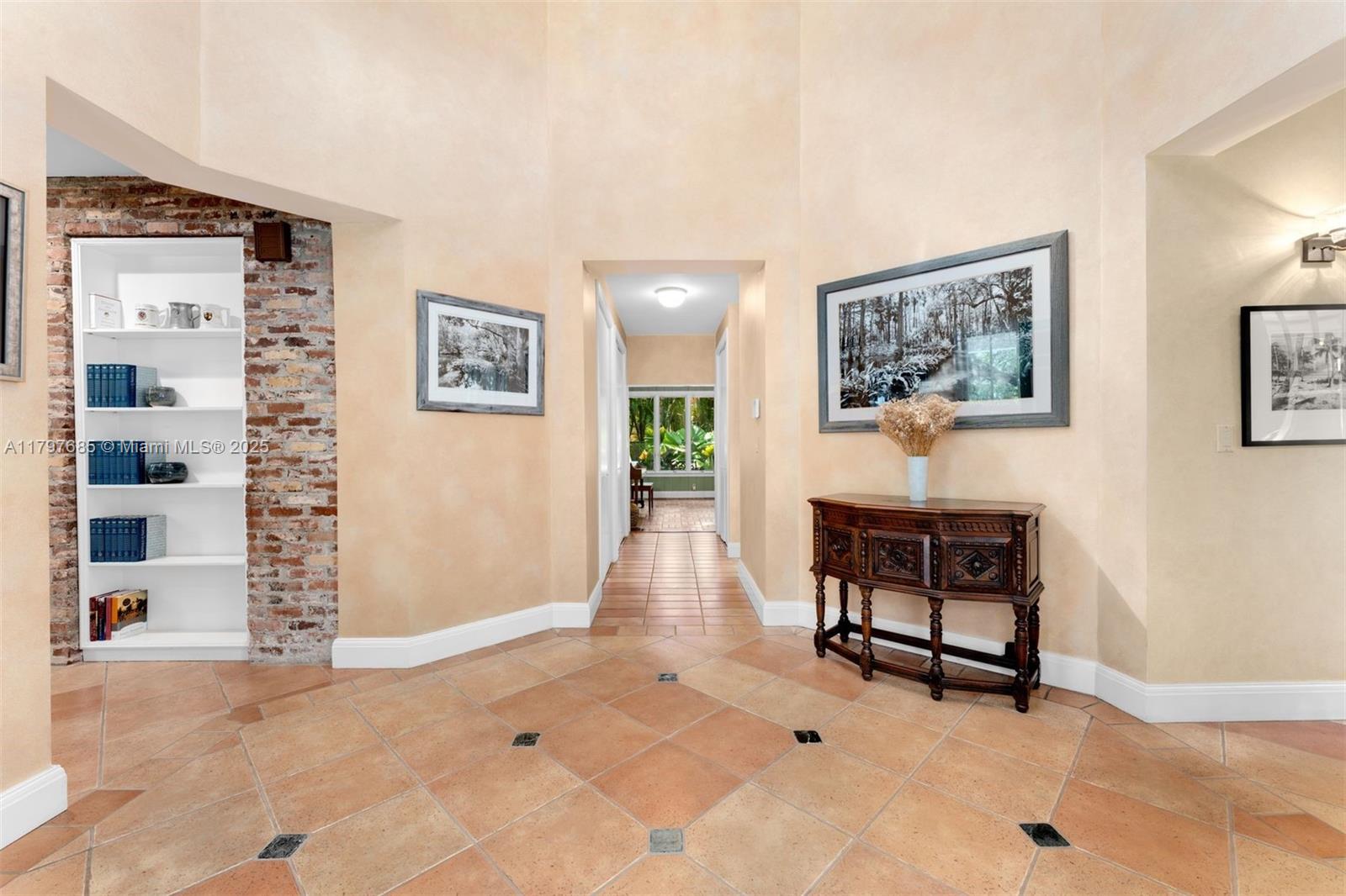 7400 SW 47th Ct Miami, FL 33143