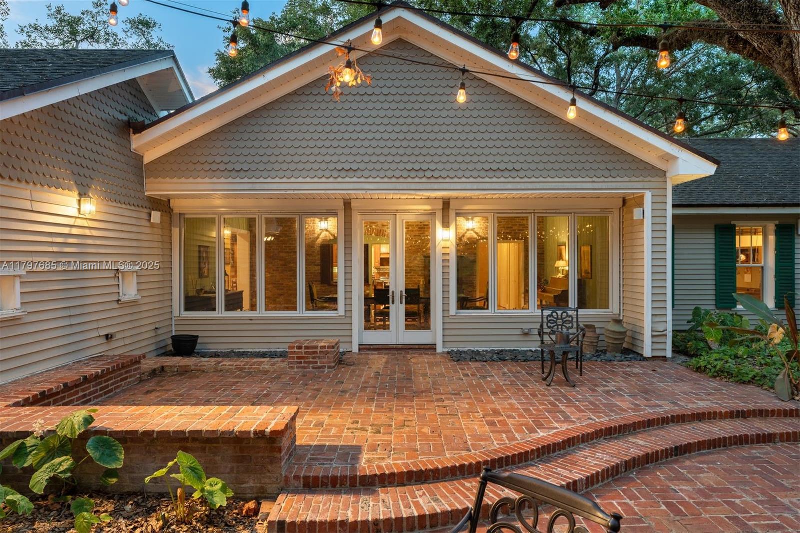 7400 SW 47th Ct Miami, FL 33143