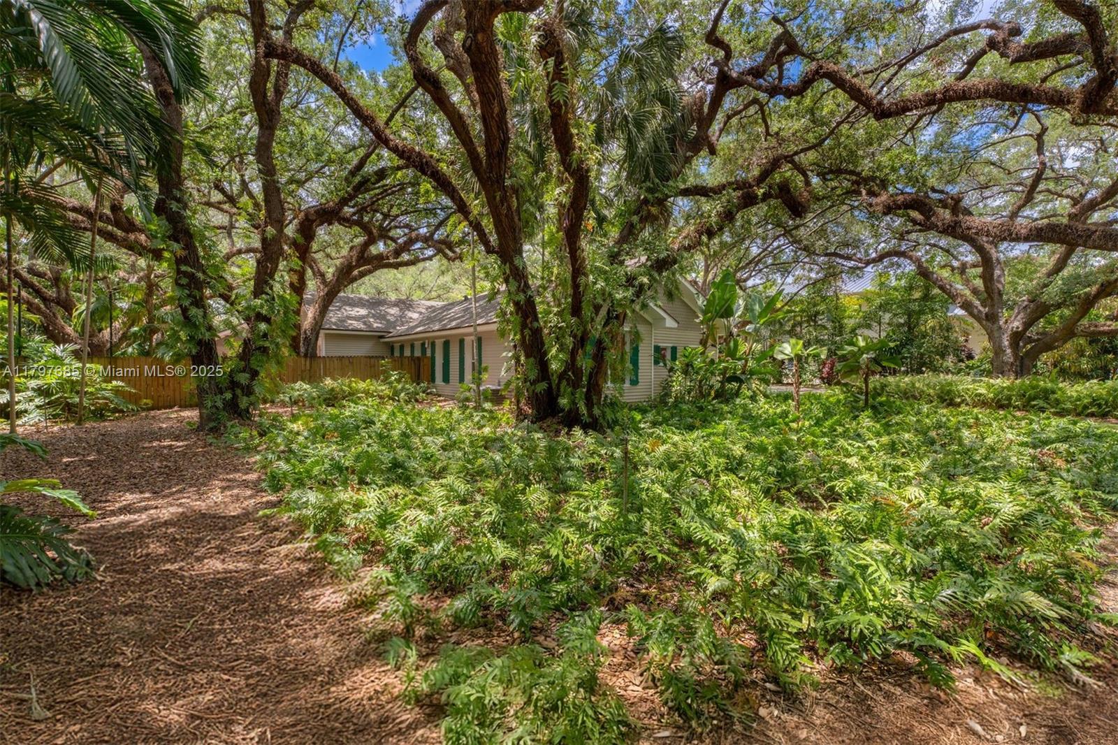 7400 SW 47th Ct Miami, FL 33143